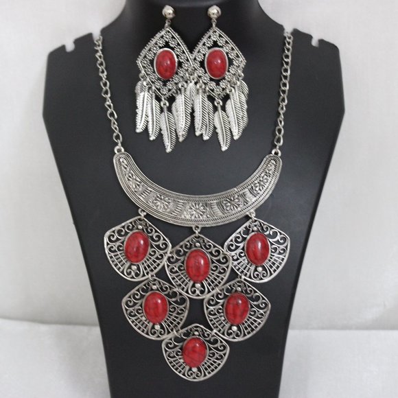 Red Oxidised Jewellery Red Oxidised Earrings - Picture 2 of 2